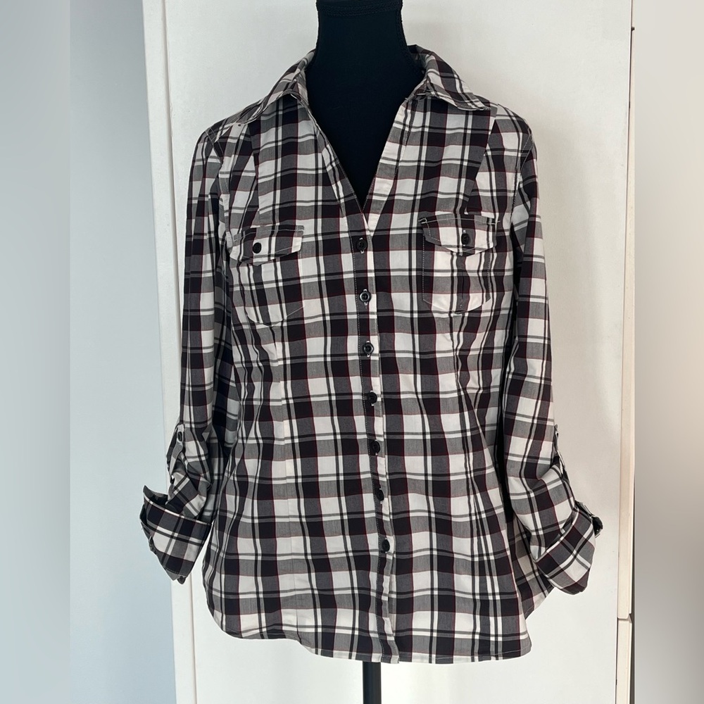 Fitted White, Black, and Burgundy Plaid Button-Up Top, Sz L.
